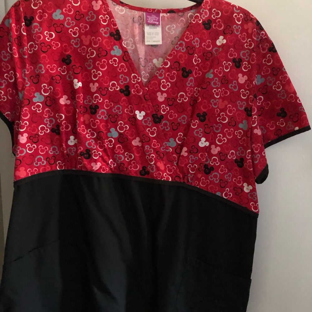 Scrub top.  Size 2x in good condition